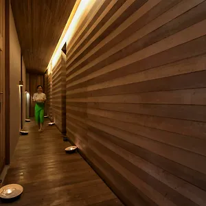 Club By Haadtien Koh Tao